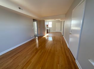 6227 S University Ave #306, Chicago, IL 60637