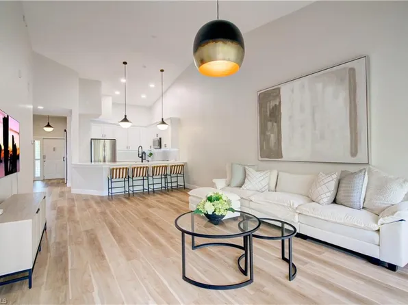 7741 Pebble Creek CIR #302, NAPLES, FL 34108