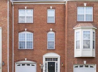 12957 Wood Crescent Cir, Herndon, VA 20171