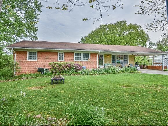1st image of 131 Hillmont Dr