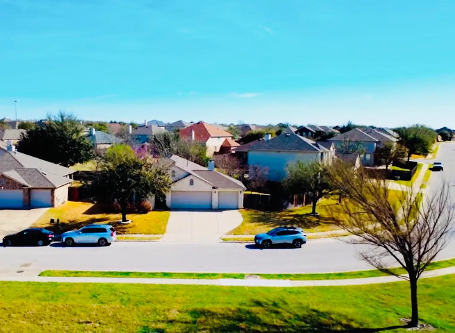 3 bed, 2062 sqft, $2,500 — Photo 4