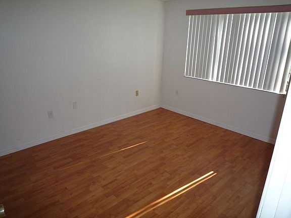 2nd image of 3438 Overland Dr