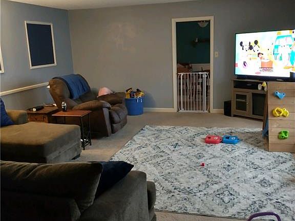 5th image of 671 Highland Park Dr