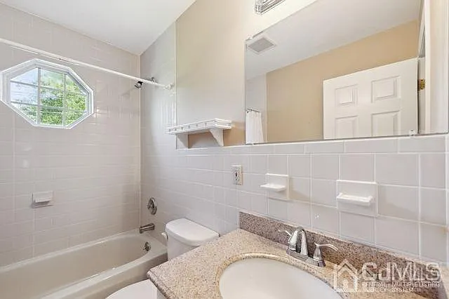 408 Prospect Ave — Photo 25