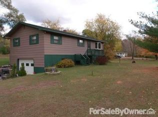 N2622 Kelleen Dr, Waupaca, WI 54981