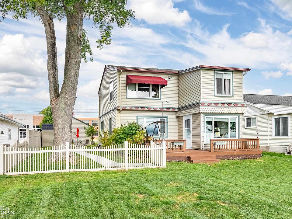 665 S Water St, Marine City, MI 48039 Zillow