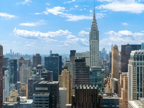 138 East 50th Street image 1 of 31