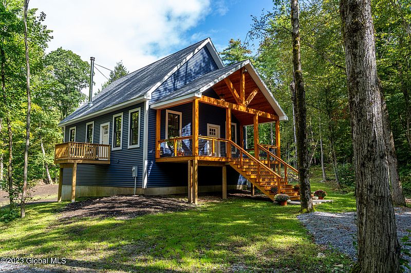 2nd image of 221 Brennan Road