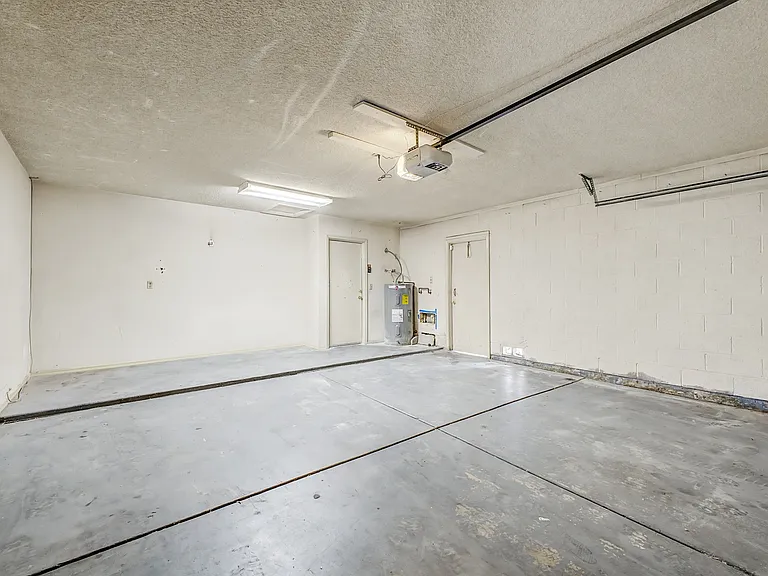 5733 W Mescal St — Photo 27