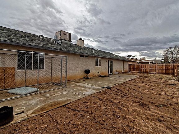 3rd image of 7628 Cottonwood Ave