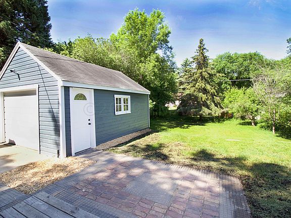 exteriorbackyard1