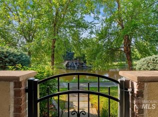 9775 W Sultana Dr, Garden City, ID 83714