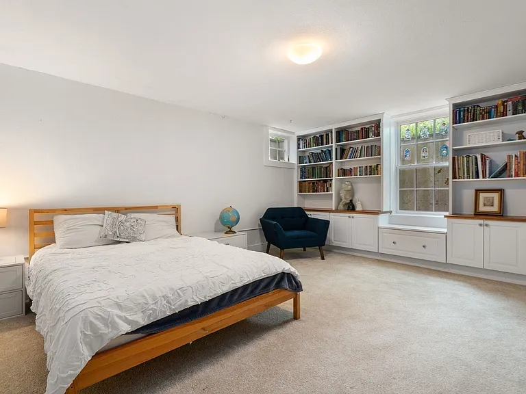 205 Brattle St — Photo 26