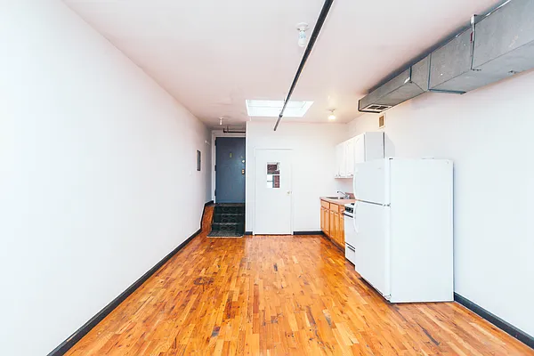 Rented by Nooklyn NYC LLC | media 2