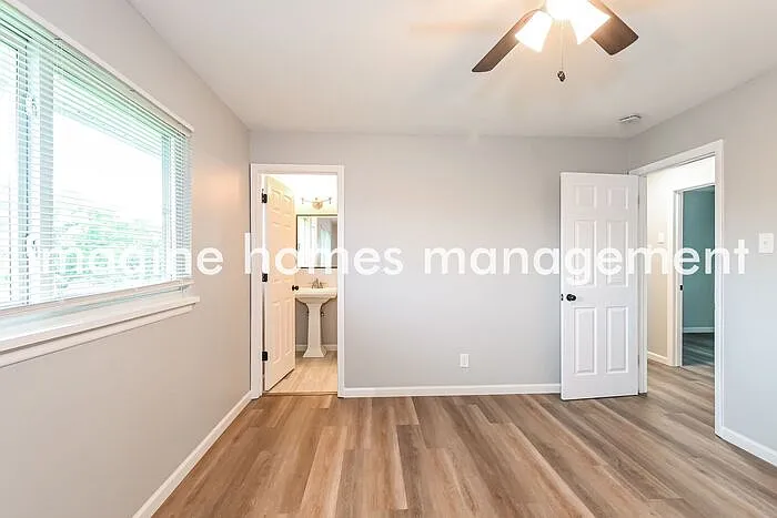 4269 Massabielle Dr — Photo 8