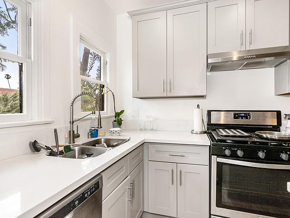 5th image of 4603 East Broadway