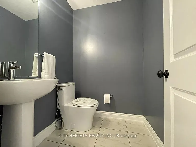 160 McWatters St — Photo 8