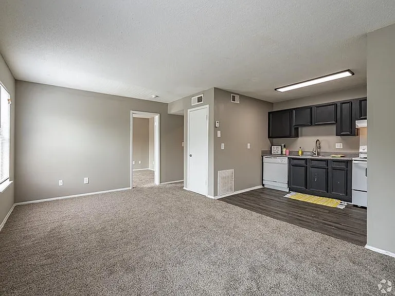 Timber Pointe — Photo 11