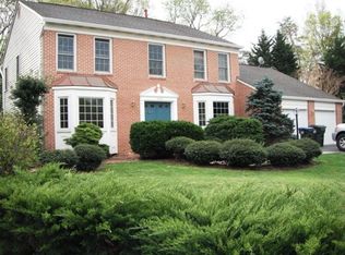 6991 Sunset Ct, Annandale, VA 22003