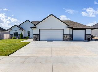 2608 Ridgehill Dr, Salina, KS 67401