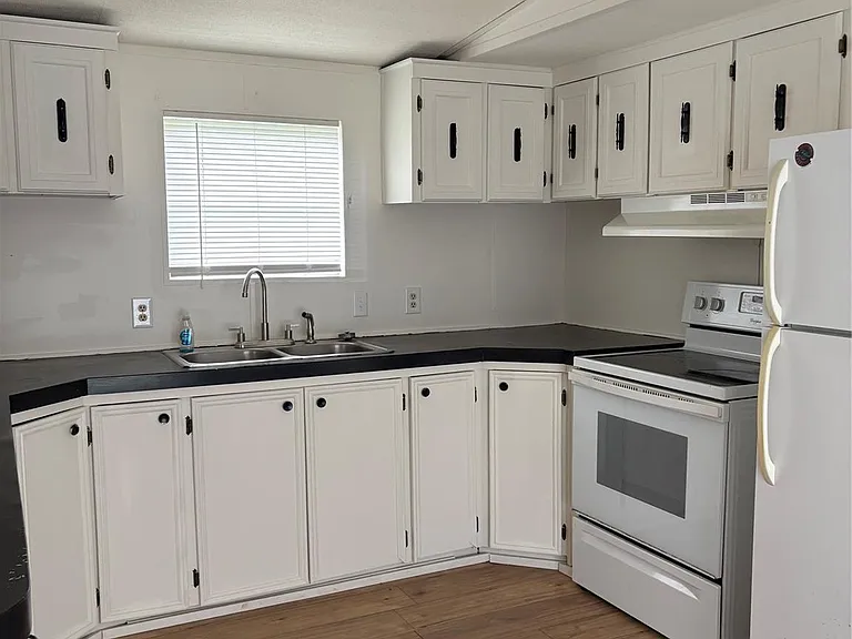 144 Lees Village Rd — Photo 11