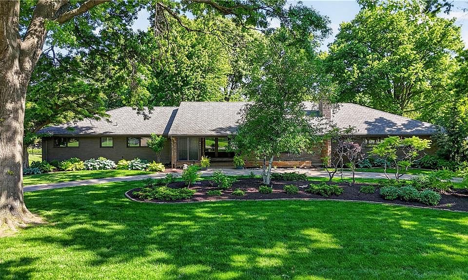 1st image of 8608 Reinhardt Ln