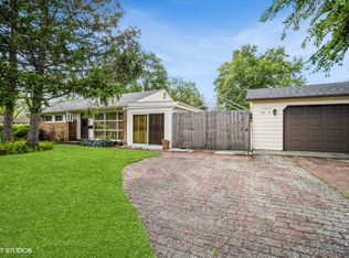 1100 Dell Rd, Northbrook, IL 60062