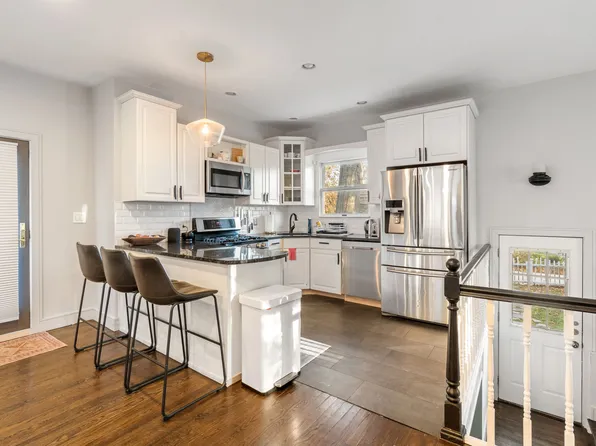 6 Mosely Avenue image 11 of 54