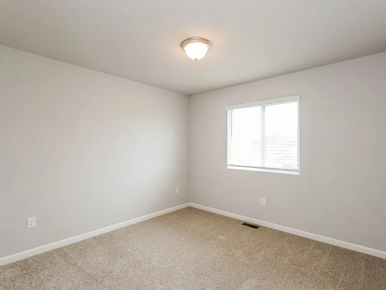 115 E Mason St — Photo 17