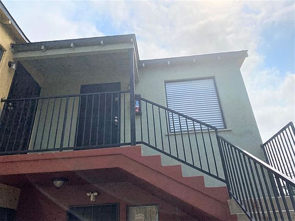 3rd image of 2026 Magnolia Ave #6