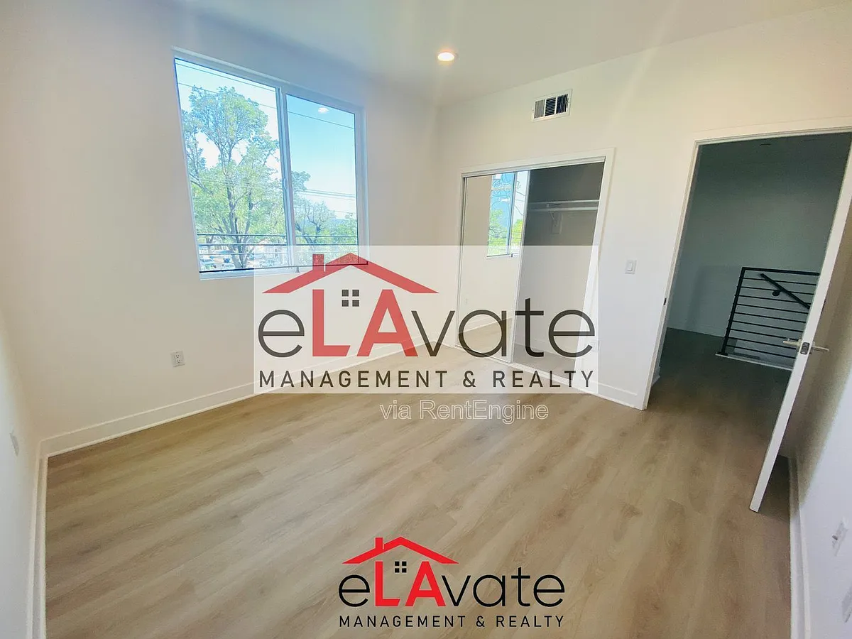 Building Photo - 14248 Roscoe Blvd #14252