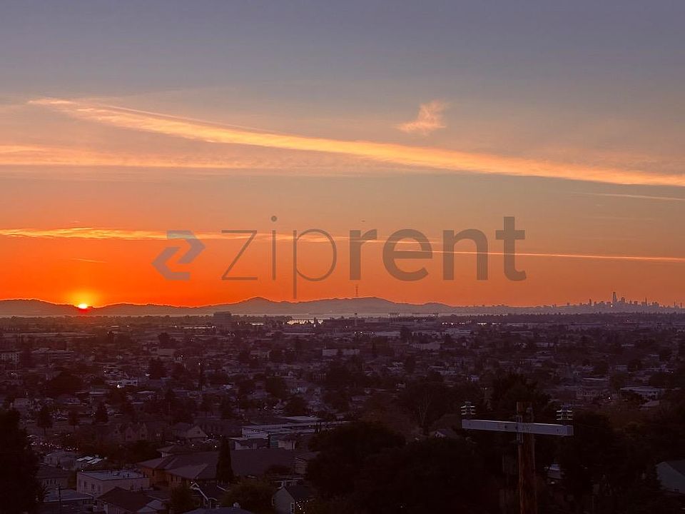 Panoramic bay views