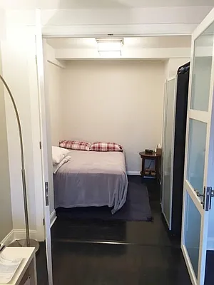 Sold by RealtyTopia | media 12