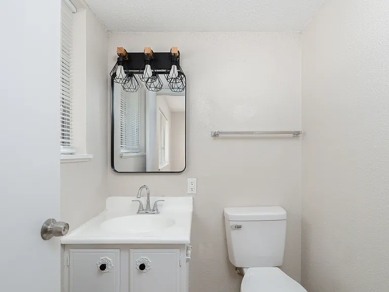 402 N Oakland Ave #7 — Photo 3