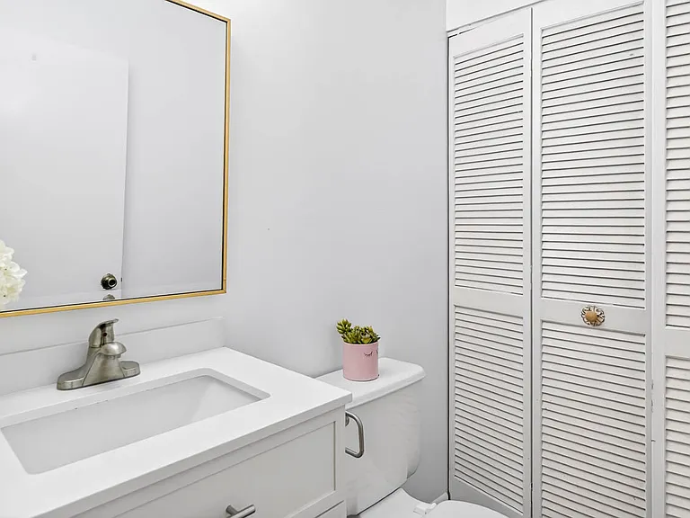 208 Finley Forest Dr — Photo 21