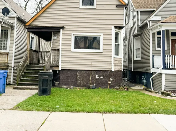 2825 E 76th Pl, Chicago, IL 60649