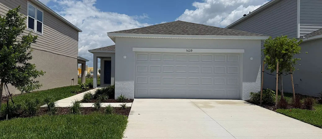 3 bed, 1457 sqft, $2,200 — Photo 1