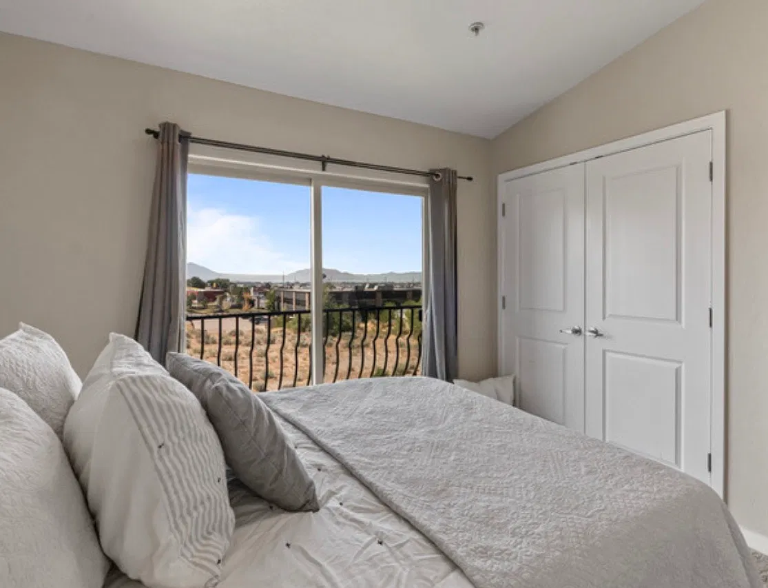 2 bed, 752 sqft, $1,500 — Photo 1