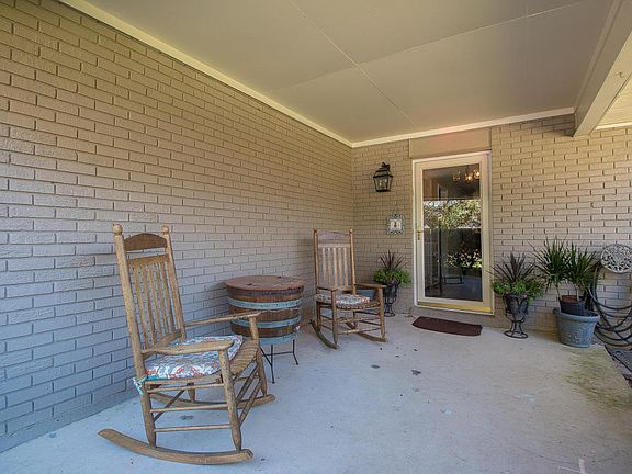 2nd image of 107 Dogwood Dr