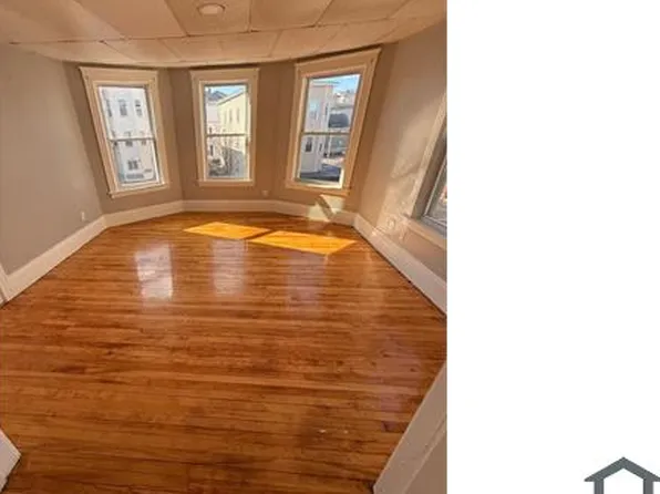 273 Grafton St APT 3, Worcester, MA 01604