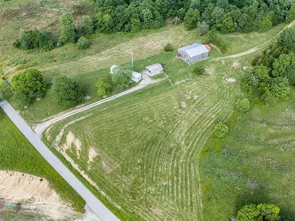 1965 Harry Cherry Rd, Bowling Green, KY 42101