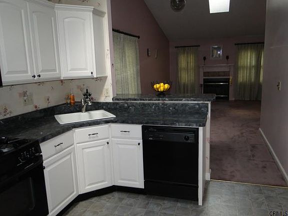 5th image of 519 Townwood Dr