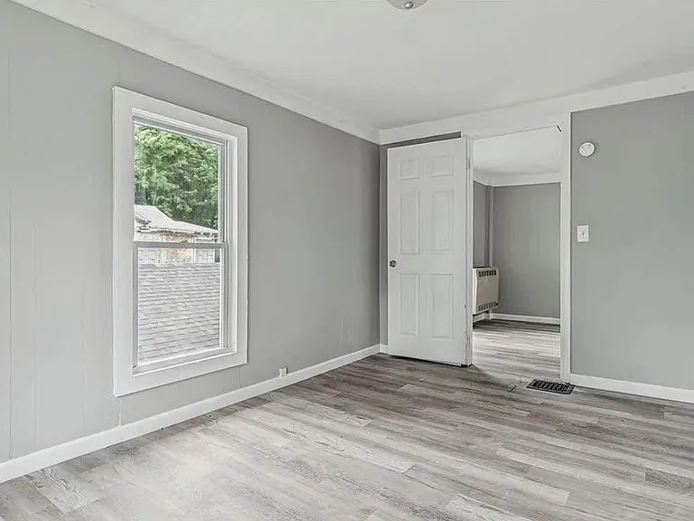 307 N Rutland St — Photo 2