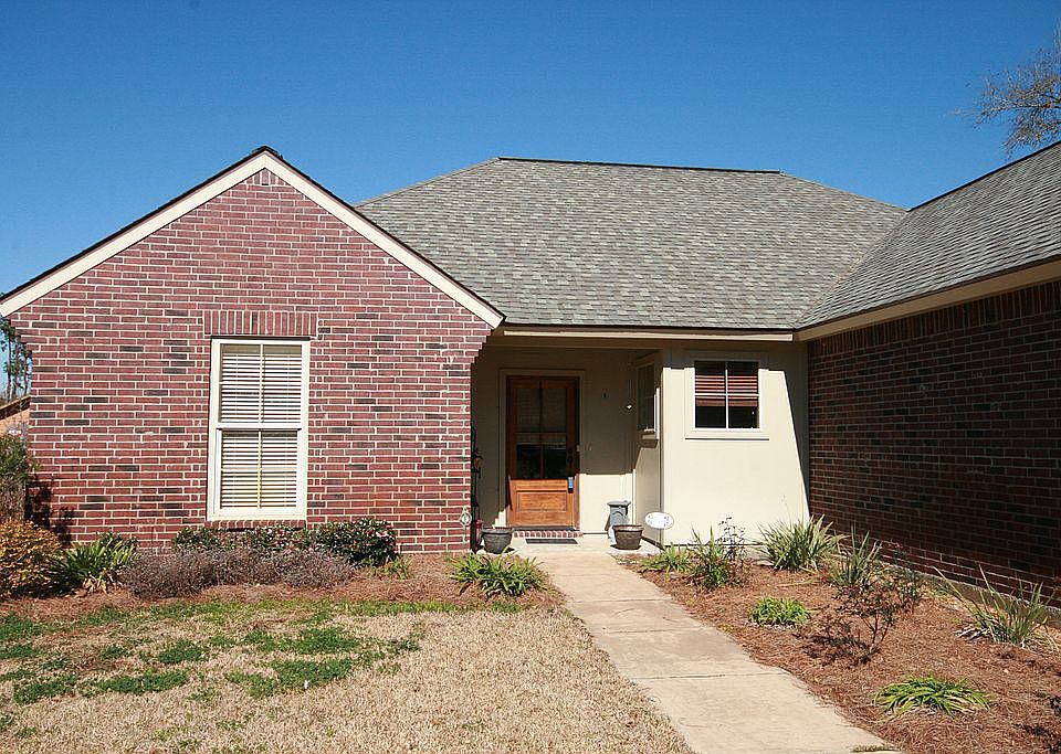 1st image of 3372 Julia St