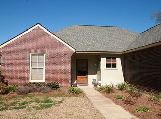 3372 Julia St, Lake Charles, LA 70605