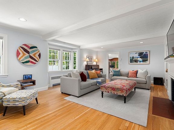 2nd image of 28 York Rd