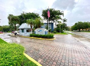 9371 Fontainebleau Blvd APT I209, Miami, FL 33172