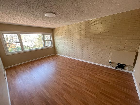 2nd image of 1462 Ohm Ave #2