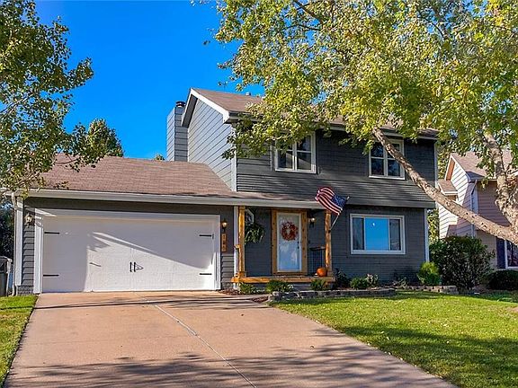 2nd image of 185 Parkview Dr