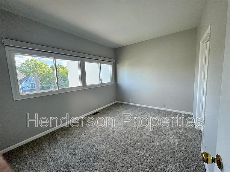 501 Fenton Pl #K — Photo 8